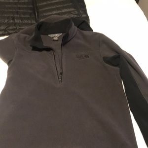 Mountain hardware fleece